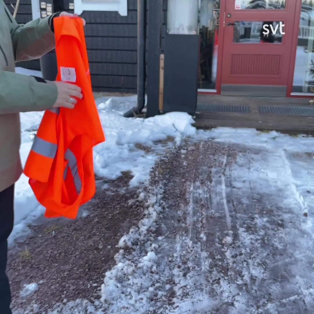 Efter trafikolyckorna i Sälen – restaurang delar ut reflexer